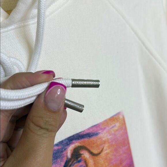 NWOT- Heron Preston Cream Sweater with Classic Heron Graphic Design- Small - Picture 8 of 10